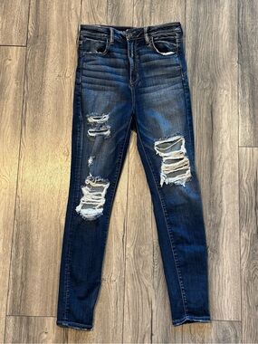 American Eagle Super Stretch Distressed Skinny Jeans Women’s Size 10 Dark Wash